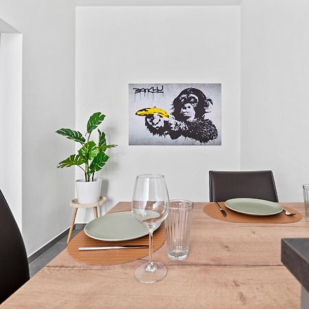 וינה Cozy, Generous City Apartment - 10 Min To City-Centre - Contactless 24H Check-In מראה חיצוני תמונה