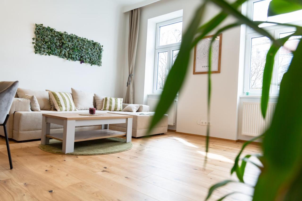 וינה Cozy, Generous City Apartment - 10 Min To City-Centre - Contactless 24H Check-In מראה חיצוני תמונה