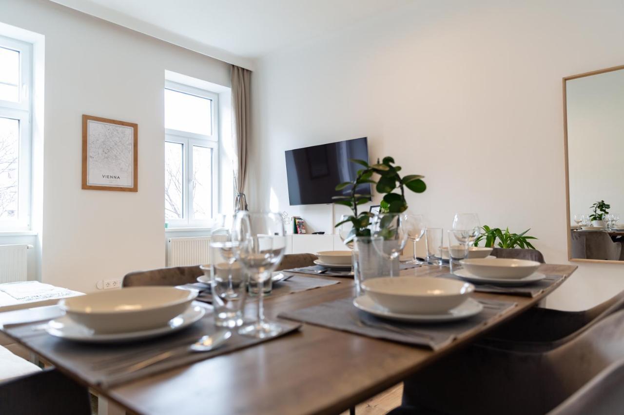 וינה Cozy, Generous City Apartment - 10 Min To City-Centre - Contactless 24H Check-In מראה חיצוני תמונה