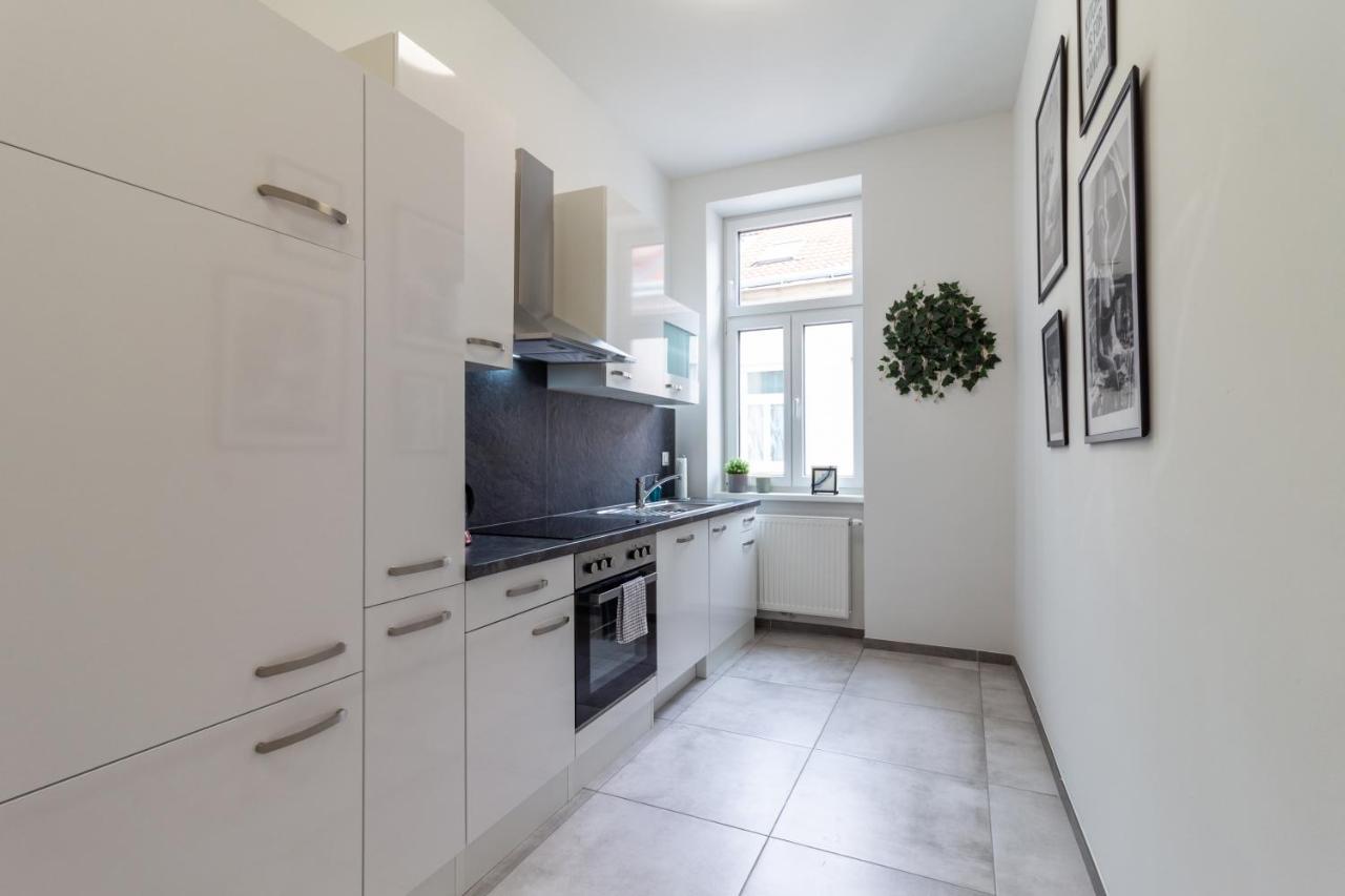 וינה Cozy, Generous City Apartment - 10 Min To City-Centre - Contactless 24H Check-In מראה חיצוני תמונה