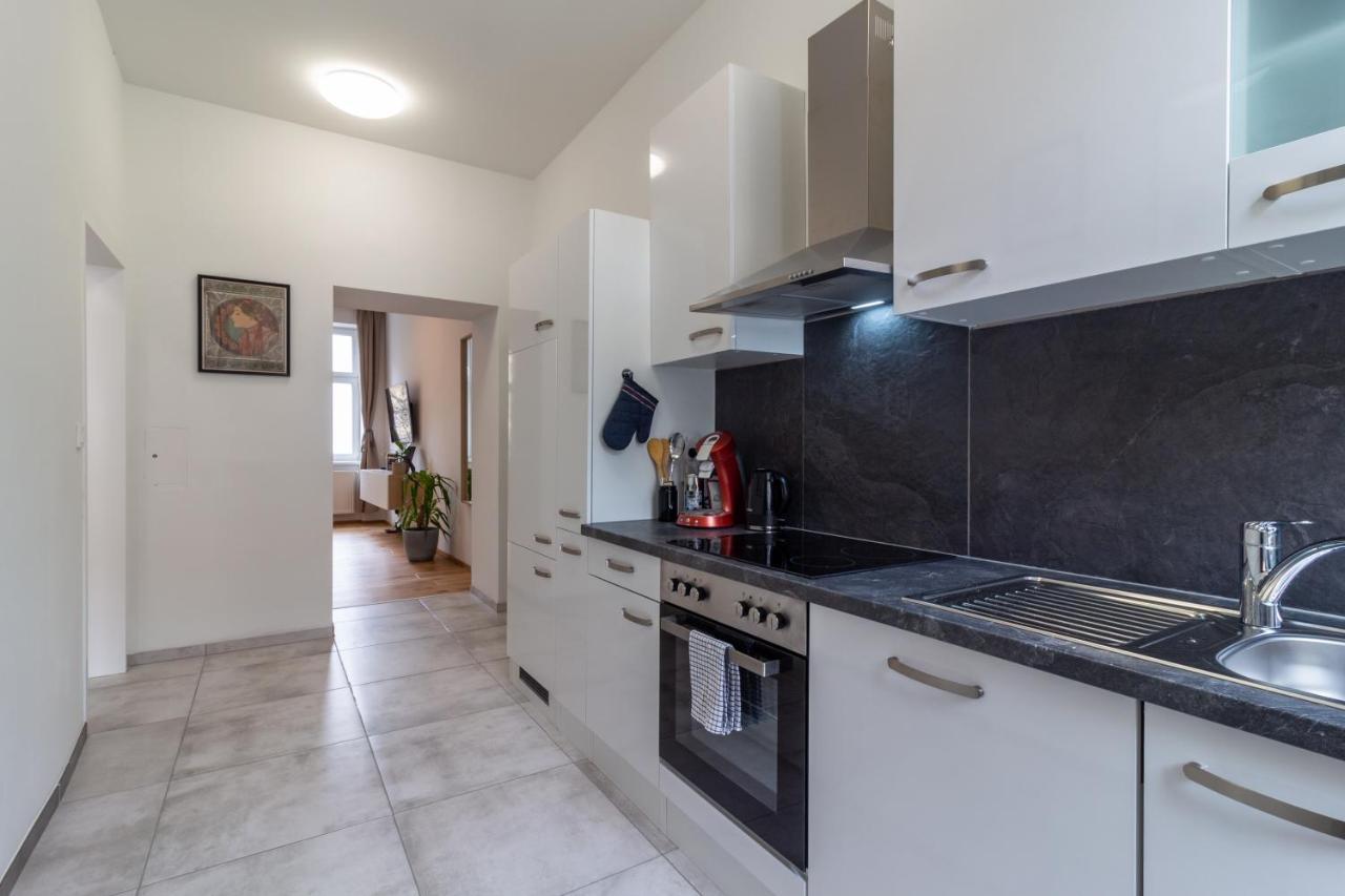 וינה Cozy, Generous City Apartment - 10 Min To City-Centre - Contactless 24H Check-In מראה חיצוני תמונה
