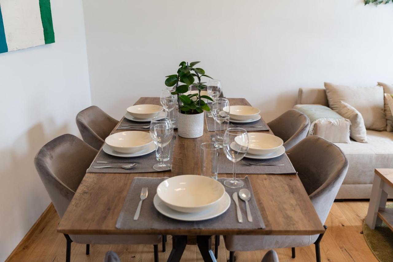 וינה Cozy, Generous City Apartment - 10 Min To City-Centre - Contactless 24H Check-In מראה חיצוני תמונה