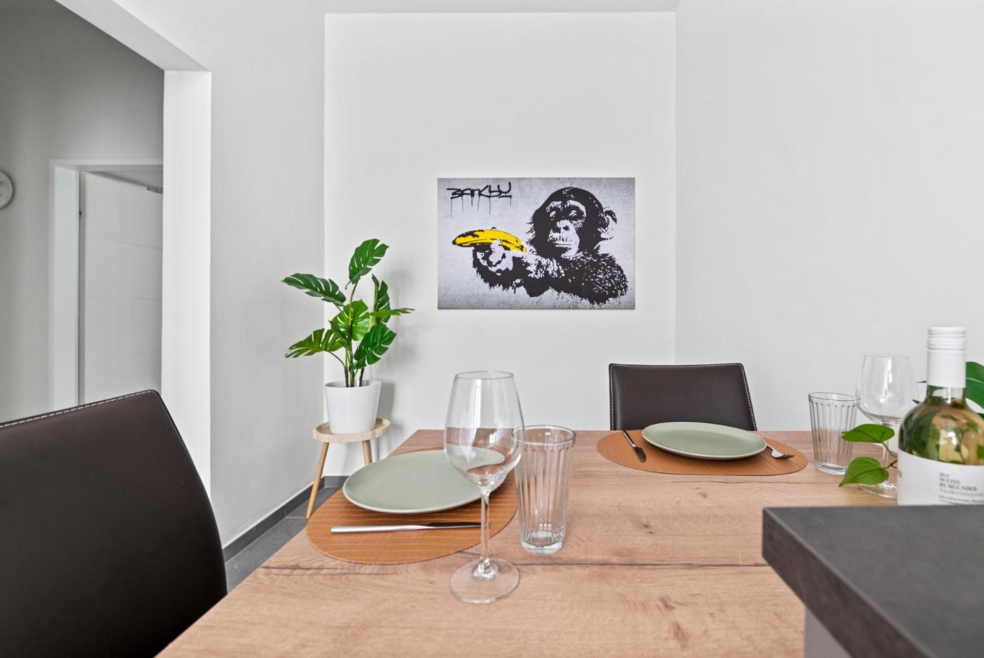 וינה Cozy, Generous City Apartment - 10 Min To City-Centre - Contactless 24H Check-In מראה חיצוני תמונה