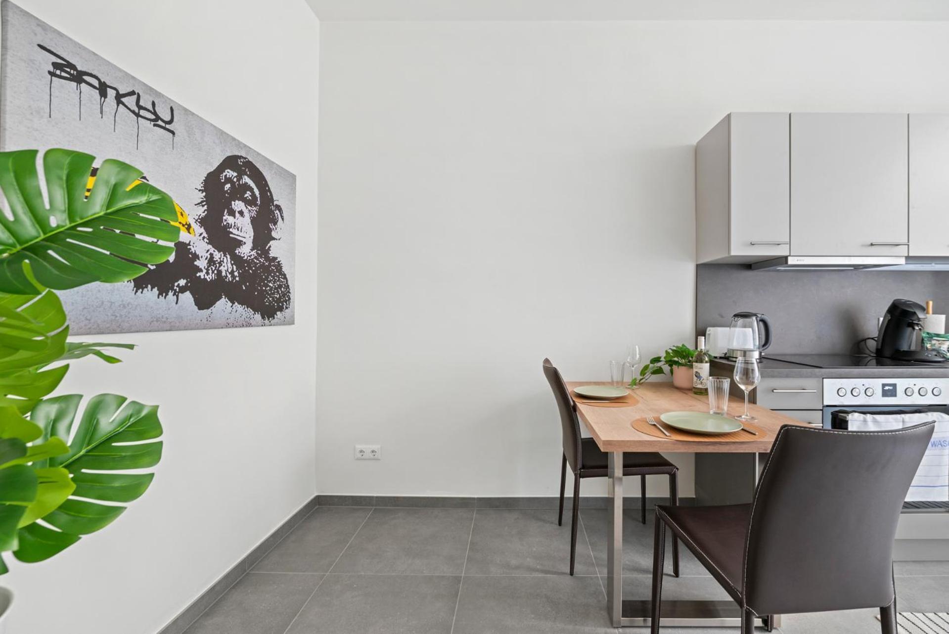 וינה Cozy, Generous City Apartment - 10 Min To City-Centre - Contactless 24H Check-In מראה חיצוני תמונה