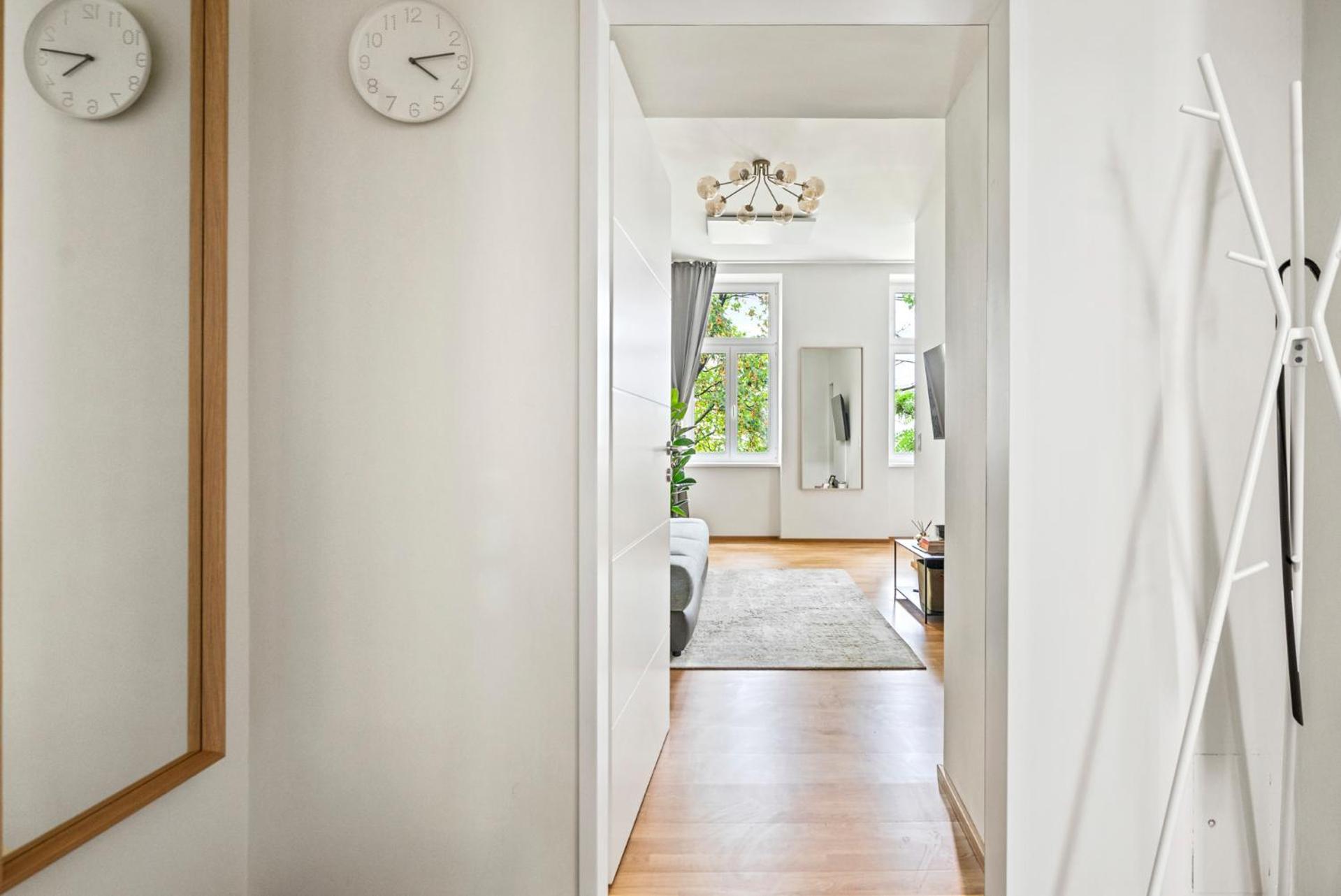 וינה Cozy, Generous City Apartment - 10 Min To City-Centre - Contactless 24H Check-In מראה חיצוני תמונה