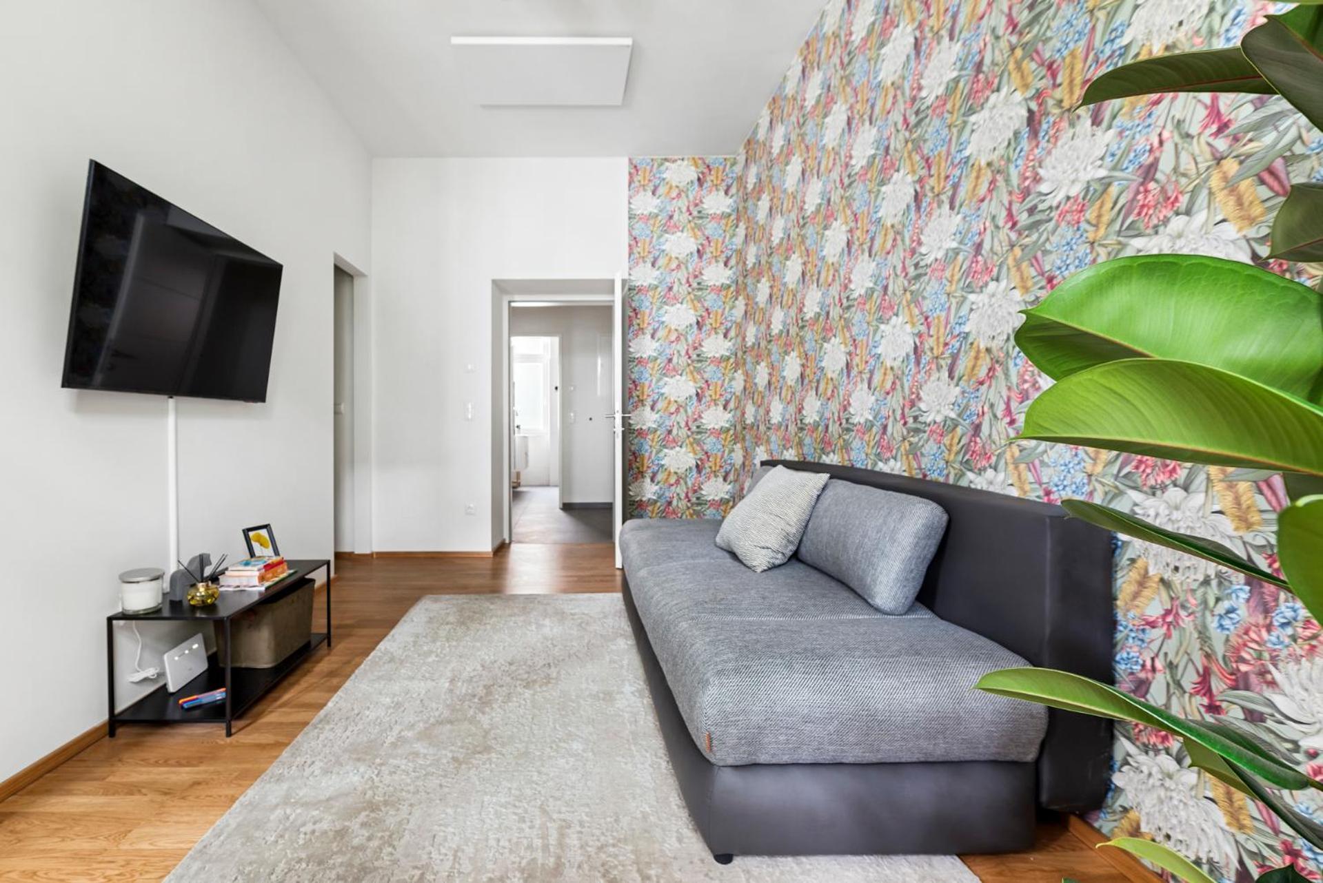 וינה Cozy, Generous City Apartment - 10 Min To City-Centre - Contactless 24H Check-In מראה חיצוני תמונה
