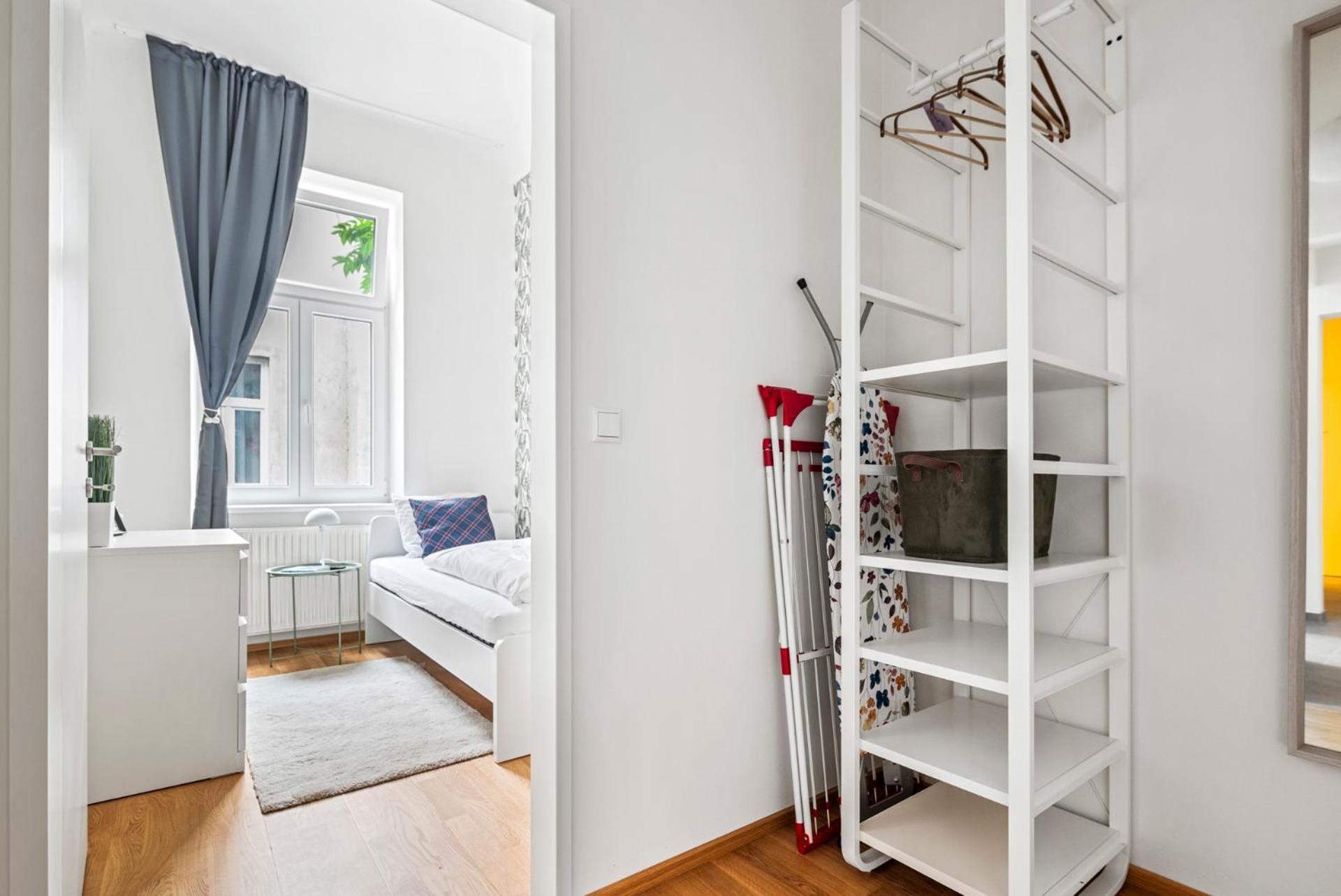 וינה Cozy, Generous City Apartment - 10 Min To City-Centre - Contactless 24H Check-In מראה חיצוני תמונה